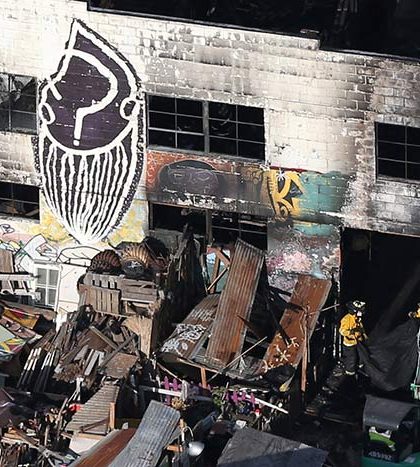 Ascienden a 36 los muertos por incendio durante concierto en California