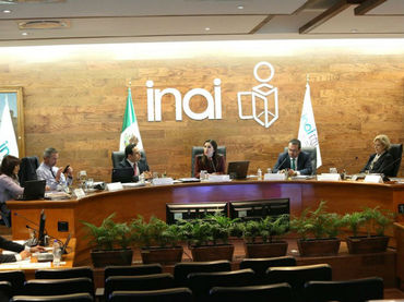 Mexicanos temen mal  uso de sus datos: INAI