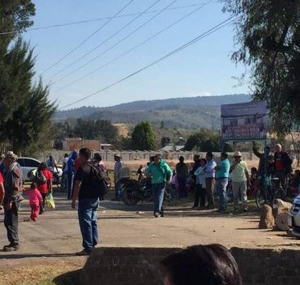 CNTE alista bloqueos carreteros en Michoacán