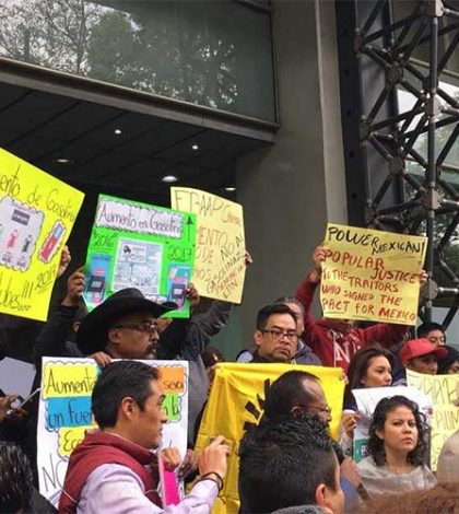 Protesta el PRD contra gasolinazo; ‘toma’ instalaciones de la Sener