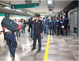 Los agresores a policías en andén estaban en estado etílico: Metro