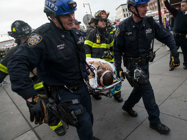 Se descarrila tren en Nueva York; más de 100 heridos