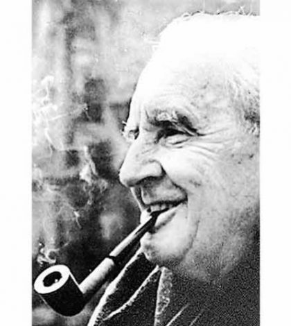 J.R.R. Tolkien (1892-1973); un genio de las lenguas