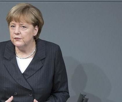 Merkel apuesta por cooperación con Trump en lugar de proteccionismo