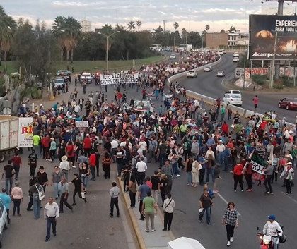 Marchan en Culiacán contra ‘gasolinazo’