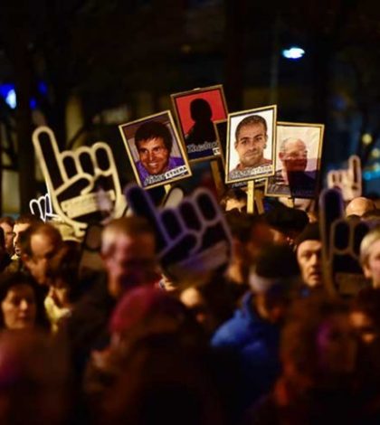 Miles demandan el fin de la política de dispersión a presos de ETA