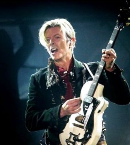 David Bowie gana dos Grammy póstumos