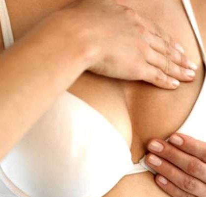 Autoexploración de senos con implantes