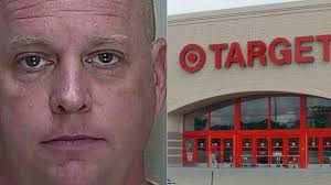 Acusan a hombre de planear atentados contra tiendas Target