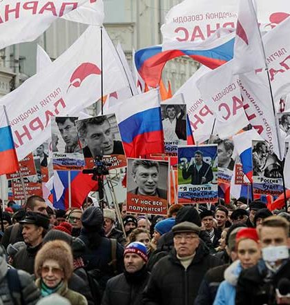 Miles recuerdan en Rusia a opositor de Putin asesinado