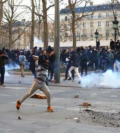 Disturbios en París en protesta contra la violencia policial