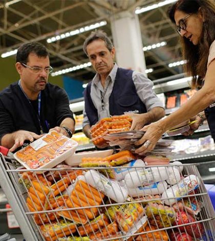 Tras escándalo, se desploman importaciones de carne brasileña