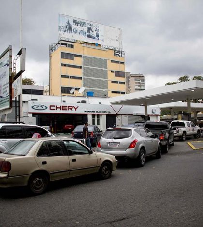 Escasez en Venezuela pega también a la gasolina