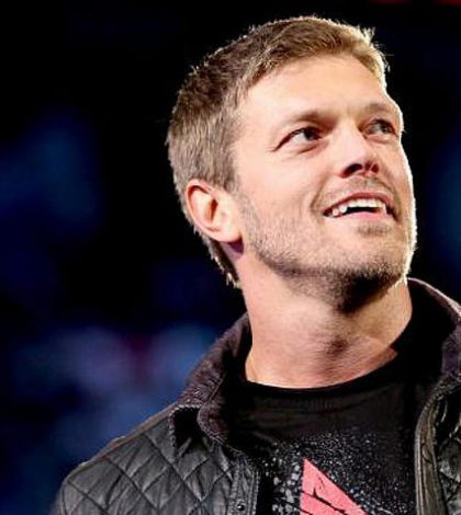 Edge destacó inducción de Beth Phoenix en el HOF de WWE
