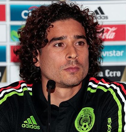 Ochoa pide a afición bajarle con grito de «eh, pu…»