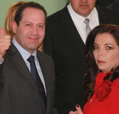 Carolina Monroy envía condolencias a Eruviel Ávila por muerte de su ex esposa