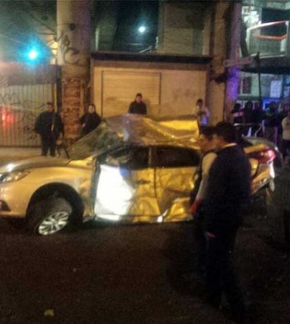 Choque por exceso de velocidad deja dos muertos en Ecatepec