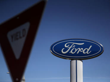 Ford llama a revisión a 8 mil 510 autos en México