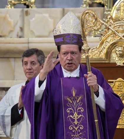 Cardenal Rivera: «Nadie tiene derecho  a imponer que escondamos la fe»