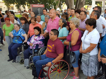Guadalajara entrega cuatro MDP a víctimas del 22 de abril