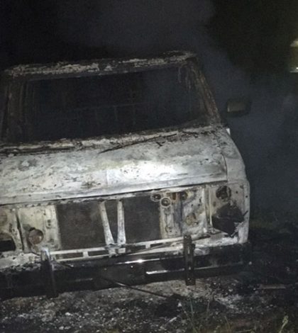 Arde camioneta que transportaba combustible en Hidalgo