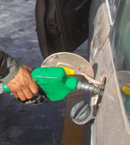 Sin cambios, precios de gasolinas; diésel sube un centavo el jueves