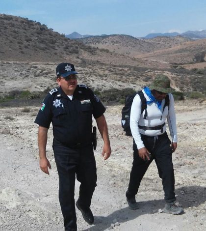 Policía Estatal rescata a sanjuanero perdido en la sierra