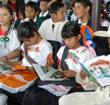 Banquete de libros para festejar el Día del Niño en la CDMX: FCE