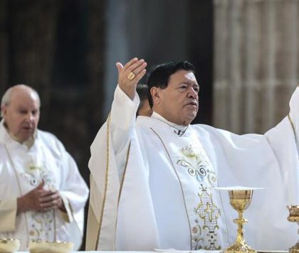 Cardenal llama a fieles a no ser sólo espectadores en Semana Santa