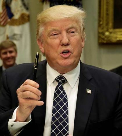 Trump contempla un decreto para retirar a EU del TLCAN