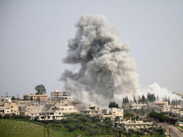 Bombardean de nuevo ciudad siria que fue blanco de ataque químico
