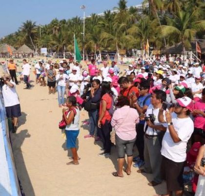 Mancera lleva a pequeños a festejar el Día Del Niño a Acapulco
