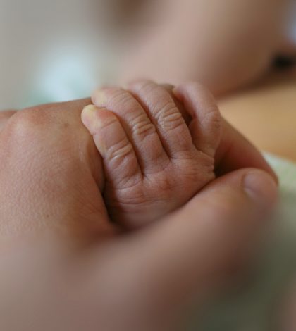 Mujer embarazada pierde al bebé por negligencia en Hospital de Matehuala