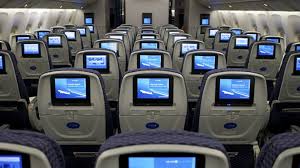 Ofrece United Airlines 10 mil dólares a pasajero que ceda asiento