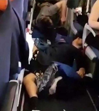 Turbulencia en avión de pasajeros ruso deja al menos 27 heridos