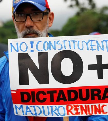 Oposición venezolana redobla protestas tras nueva maniobra de Maduro
