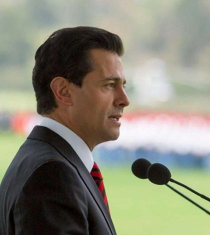 Peña Nieto felicita a Macron por su triunfo en Francia