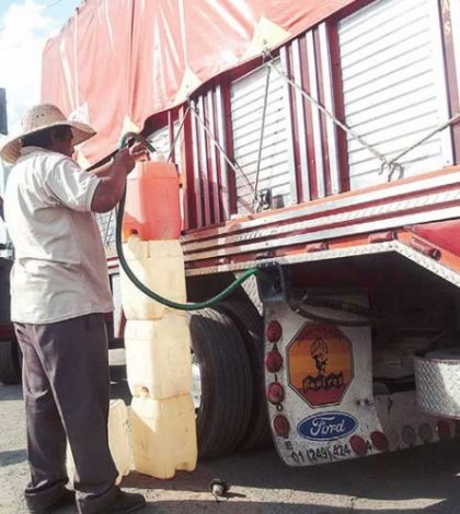 Huachicoleros aplican su ‘gasolinazo’; incautan 50 mil litros en Tabasco