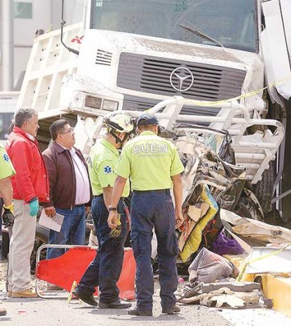 Cierran a camiones autopista en Edomex; nuevo accidente deja 4 muertos: SCT
