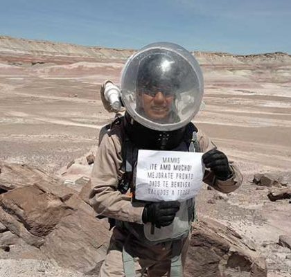 Adolescente oaxaqueño cumple su sueño al conocer la NASA