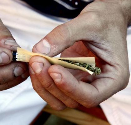 Uruguay abre registro  para comprar mariguana