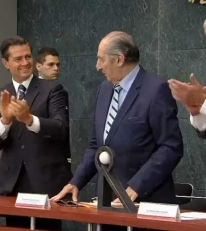 Peña Nieto encabeza entrega de Premio Carlos Fuentes