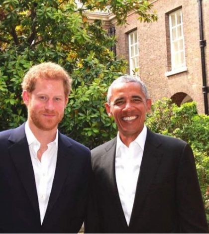 Obama honra a víctimas de Manchester en visita al príncipe Enrique
