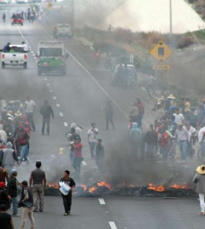 Todos estos vehículos no circulan este viernes de contingencia en la CDMX