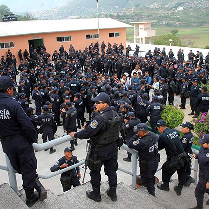 Policías realizan paro de labores en Chilapa y Chilpancingo