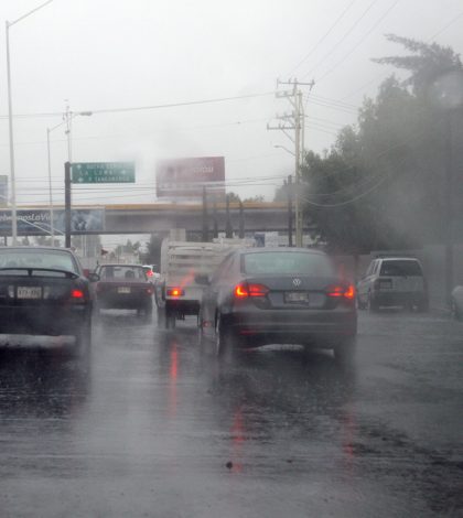 Cierran Bulevares Santiago  y Españita por las lluvias
