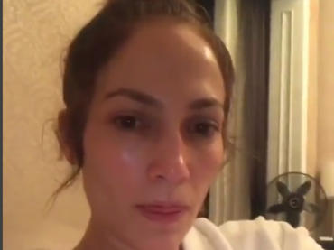 Jennifer Lopez comparte video sin gota de maquillaje
