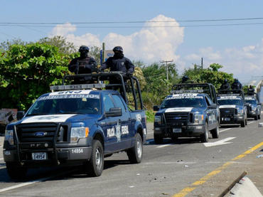 Decomisan armas y camionetas en centro recreativo en Reynosa