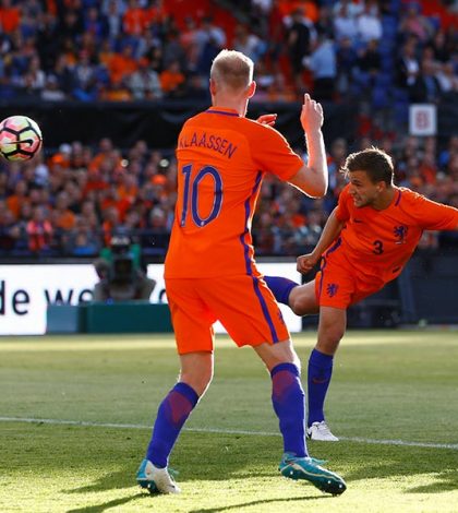 Holanda se motiva y destroza 5-0 a Costa de Marfil