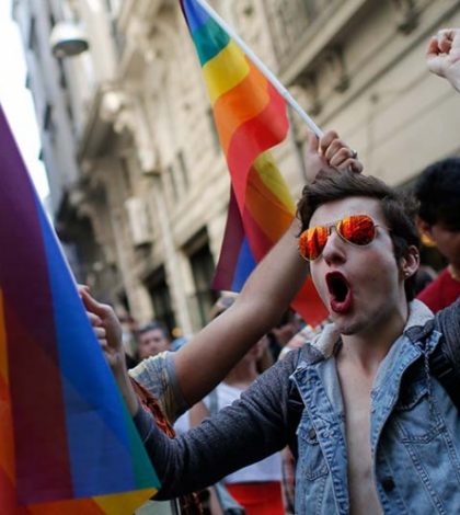 Prohíben marcha del orgullo gay en Estambul por amenazas